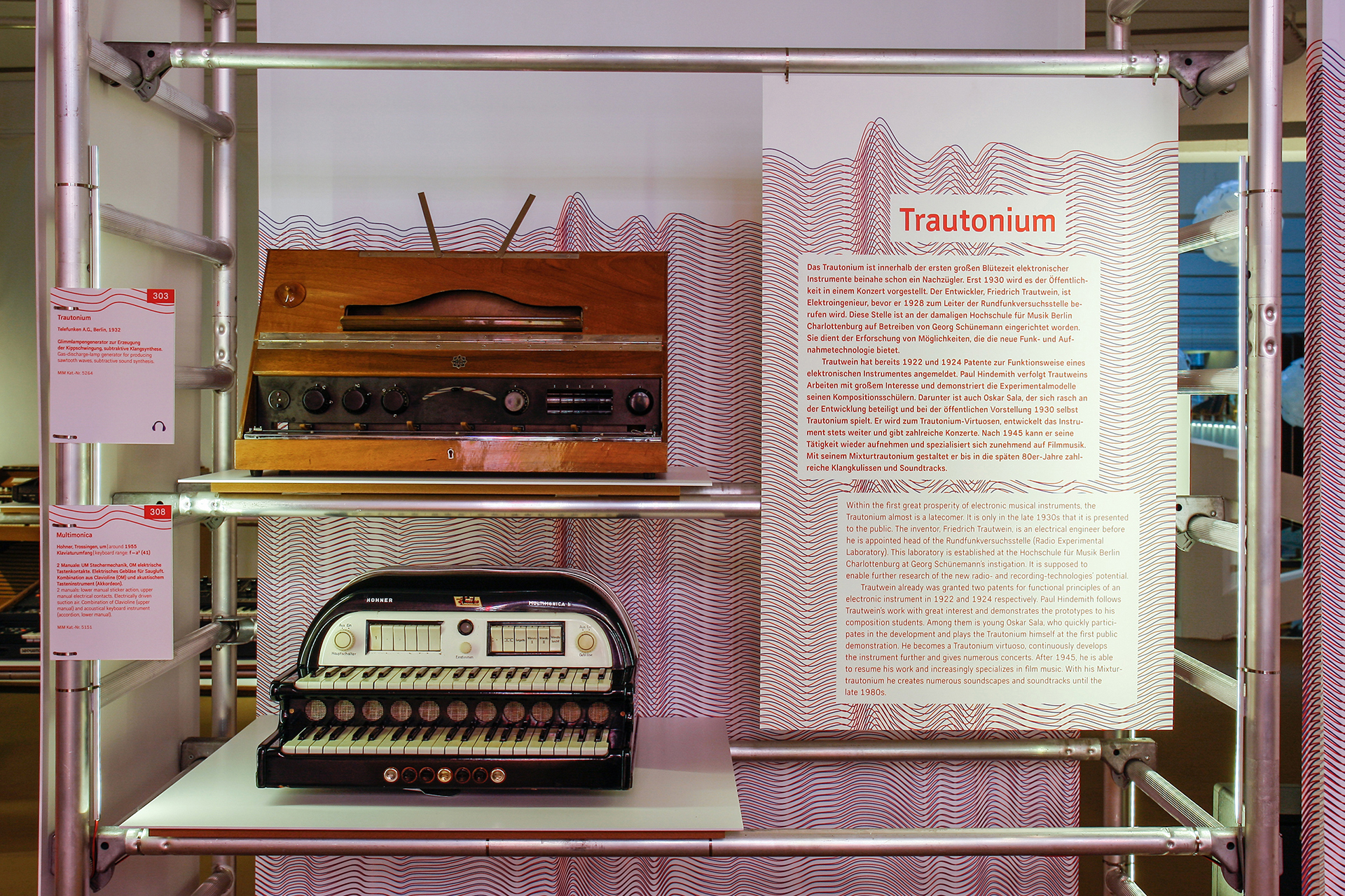 Good Vibrations Musikinstrumenten Museum Berlin Ausstelung Sonderausstellung elektronische Musik Werkzeug Ausstellungsgraphik Grafik Design Interaktion